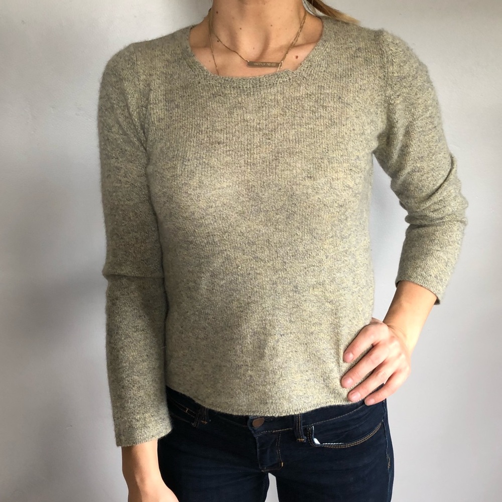 SOLD 100% cashmere sweater